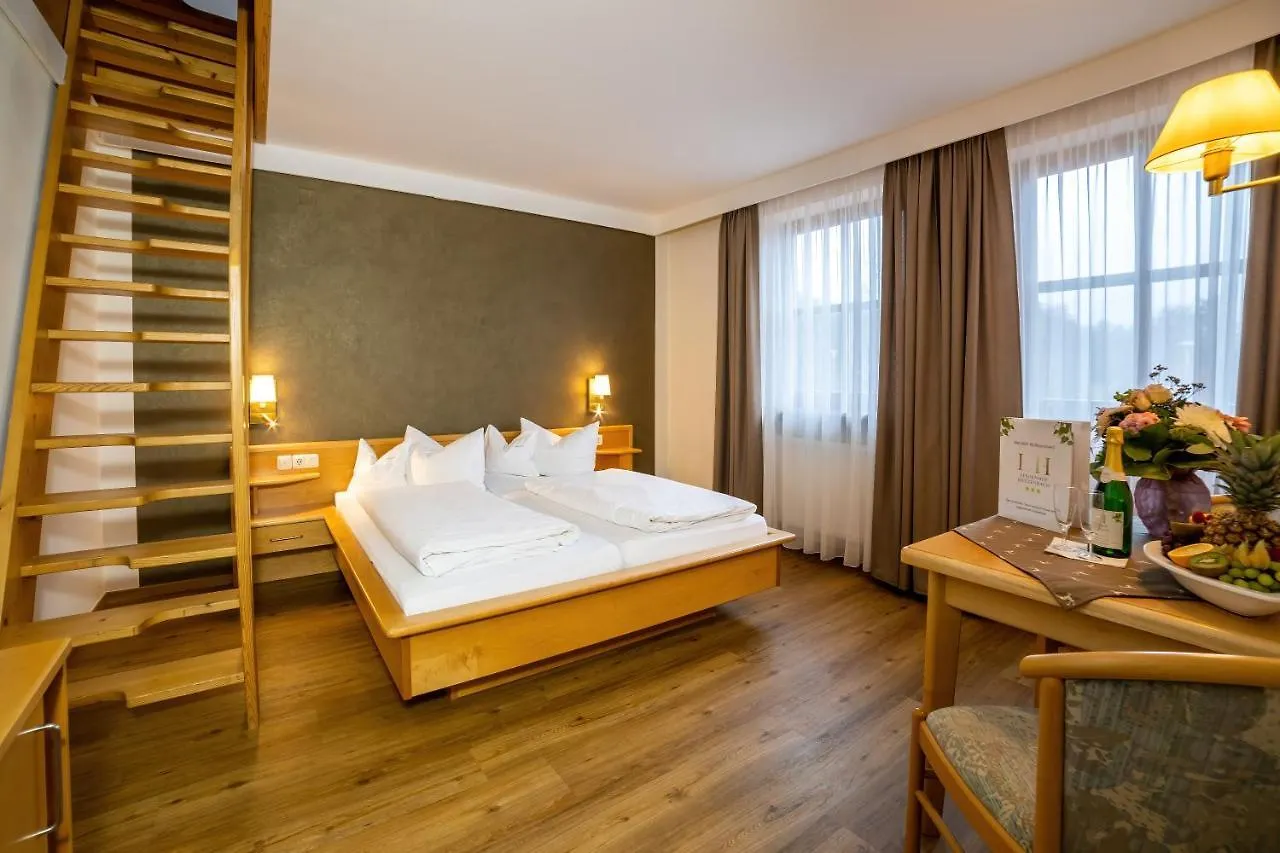 Hotel Lindenhof Hetzenbach Zell